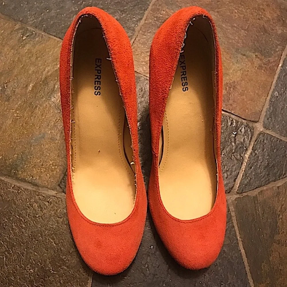 Express Pink Heels - Picture 1 of 10